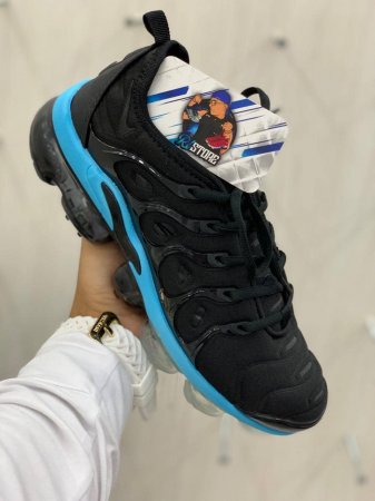 nike vapormax preto e azul